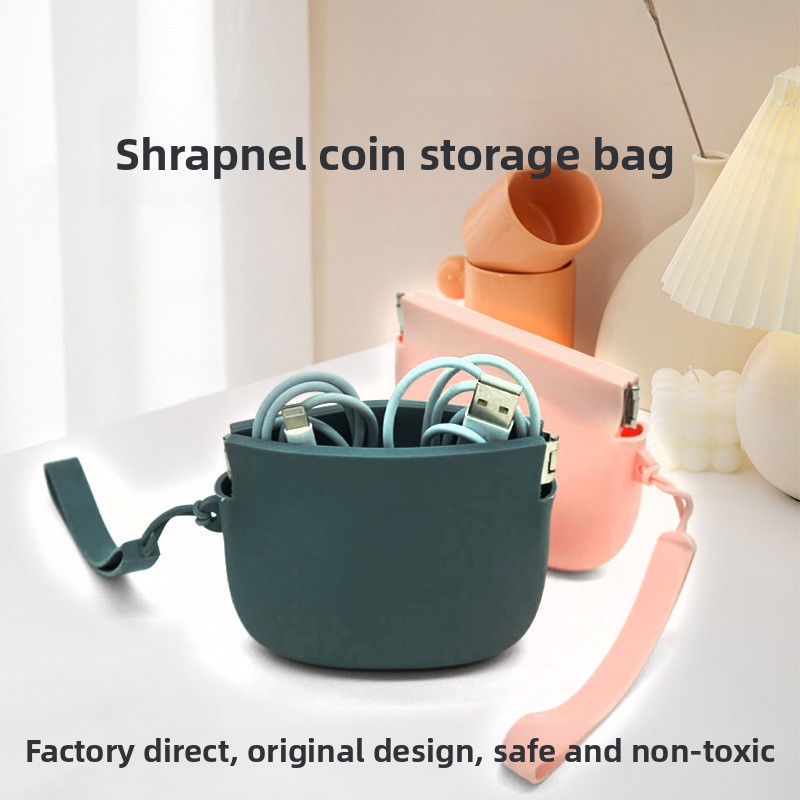 Wholesale Portable Travel Silicone Aligner Case Spring Clip Modern Minimalist Travel Box for Clear Aligners Retainer Storage