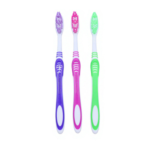 Soft Bristle Adult Toothbrush Manual Oral Brush Regular Size Nylon Bristles PP TPR Handle for Home Use